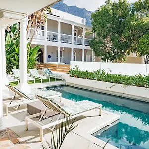 Three Boutique Kaapstad