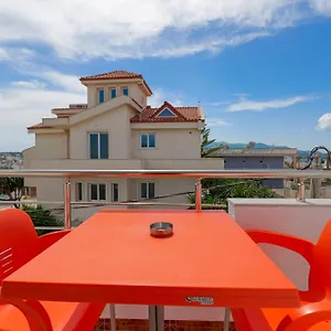 aurora-studios.albaniahotels.org/