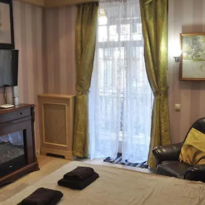 Apartament In Center